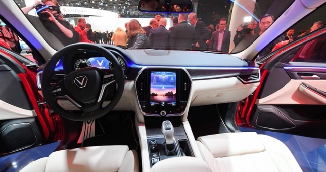 Nội thất xe VinFast: Long lanh như xe nhập