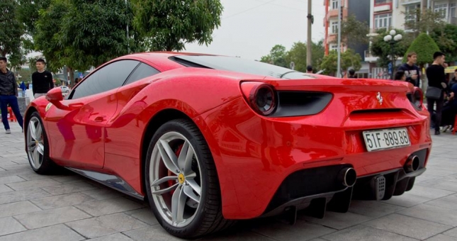 Bộ sưu tập siêu xe 'khủng' của Tuấn Hưng