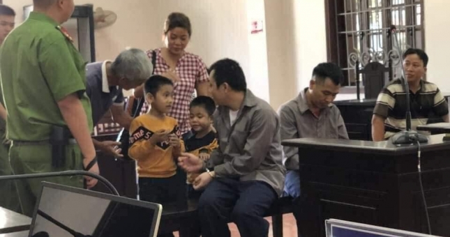 Xét xử vụ tài xế Innova đi lùi trên cao tốc: Đã có bản án