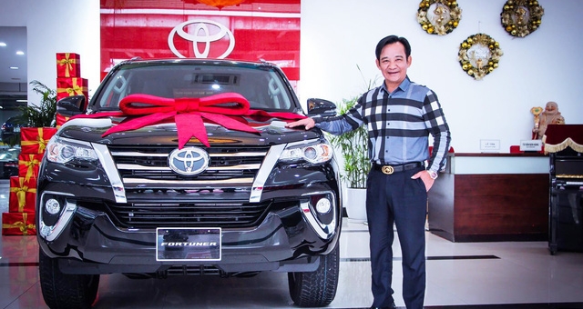Quang Tèo mua xe Fortuner mới để 'đổi vận'
