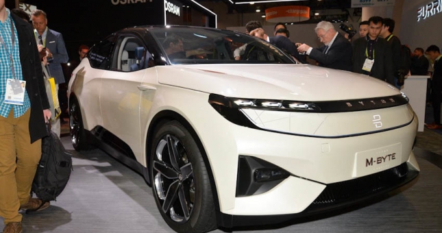 'Choáng' với công nghệ cực hiện đại của ô tô điện Trung Quốc