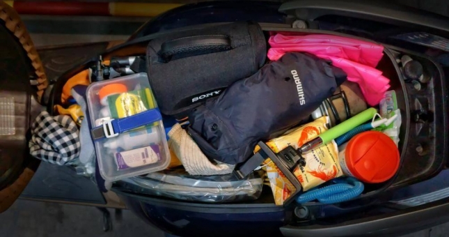 Tuyệt đối không bỏ những vật dụng 'báo hại' sau vào cốp xe