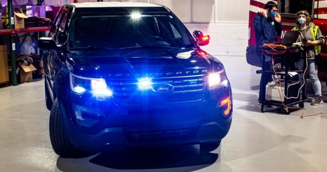 Xe cảnh sát của Ford có khả năng tiêu diệt virus Corona 