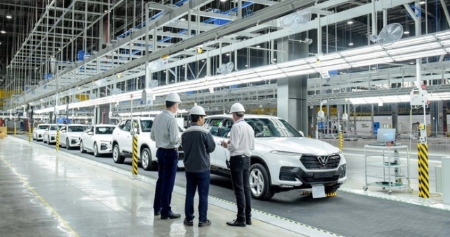 Bao giờ người mua ô tô được giảm 50% thuế trước bạ?