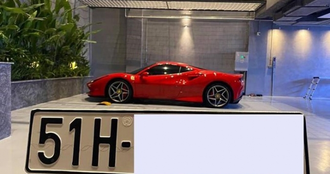 Cường Đô la ra biển cho siêu xe Ferrari F8 Tributo gần 30 tỷ