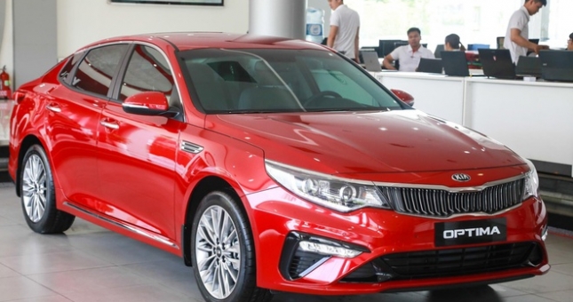 5 mẫu sedan trong tầm giá 700 - 800 triệu đáng mua nhất 2020