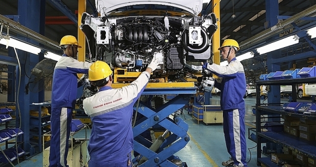 Từ 28/6 sẽ giảm 50% phí trước bạ cho ôtô sản xuất trong nước