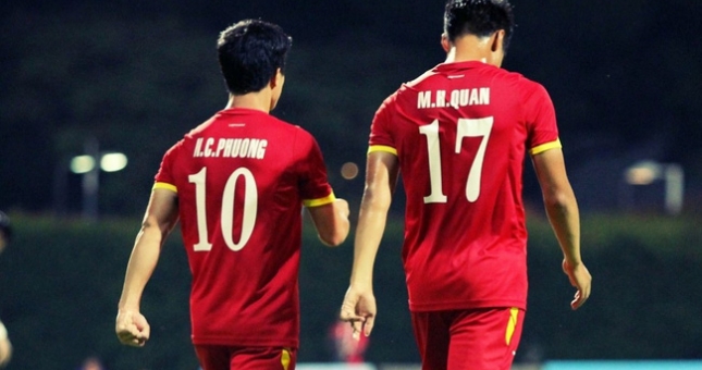 Mạc Hồng Quân lỡ hẹn đám cưới Công Phượng vì bận làm nhân viên