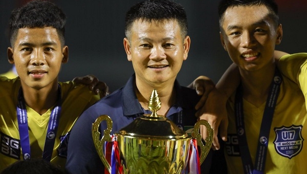 Văn Quyến và SLNA không tham dự U17 Cúp Quốc gia vì thiếu kinh phí