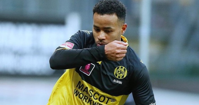 Tân binh V-League 'bể kèo' phút cuối với cựu cầu thủ U20 Hà Lan