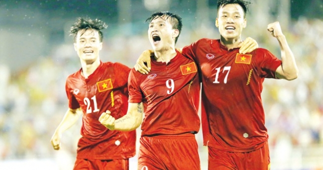 Công Vinh có nhiều lợi thế trong cuộc đua 'đặc biệt'