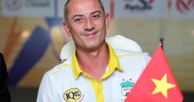 Bầu Đức nhiều lần thay tướng, HAGL vẫn không đổi vận