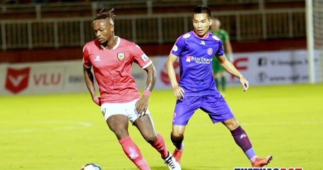 HLV Phạm Minh Đức tiếc nuối vì học trò bỏ lỡ nhiều cơ hội