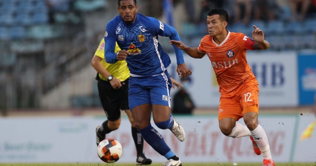 Thuyền trưởng Quảng Nam 'cầu trời' cho đội nhà trụ hạng