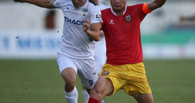 Đánh bại HLHT, Hoàng Anh Gia Lai lấy lại niềm tin của NHM