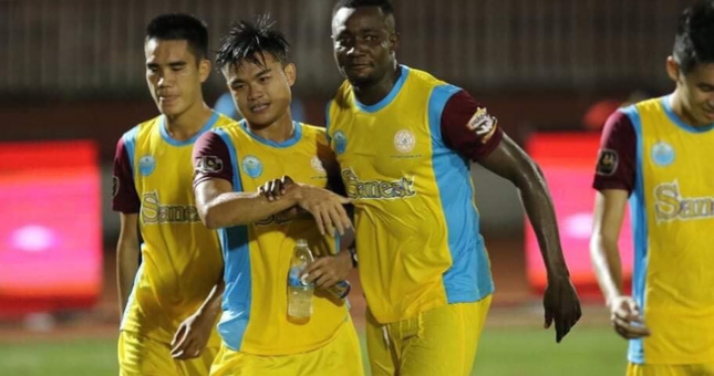 'Ngựa ô' V.League một thời vừa tập vừa hóng nhà tài trợ