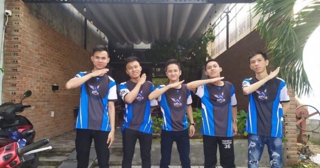 Amico Esports: “Pro Eternal đừng để thua nhanh quá nhé”