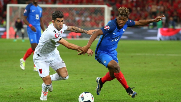 Pháp vs Albania: Gà trống gáy vang