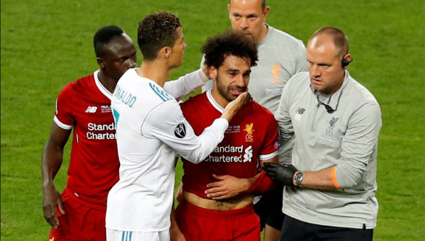 Từ Salah, Payet tới Ronaldo: Những giọt nước mắt ngược chiều cảm xúc