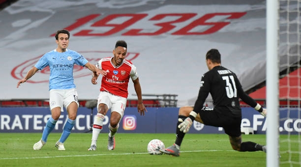 Kết quả bóng đá hôm nay 17/10: Bùng nổ đại chiến Ngoại hạng Anh