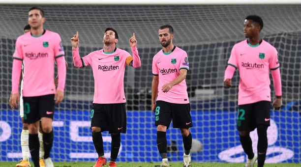 Messi tỏa sáng, Barca đè bẹp Juventus ngay trên đất Ý