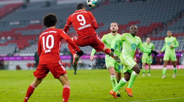 Lewandowski tỏa sáng mang về chiến thắng cho Bayern Munich