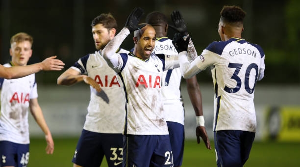 Tottenham nhấn chìm đội bóng tí hon trong cơn mưa bàn thắng