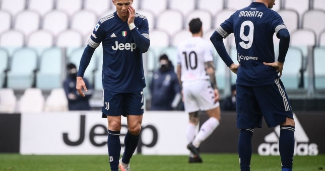 Ronaldo im tiếng, Juventus nhận thất bại cay đắng trên sân nhà