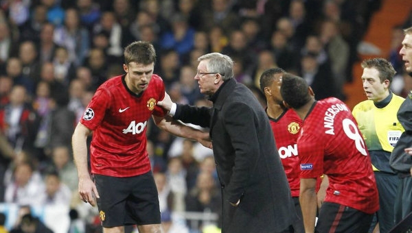 Huyền thoại MU: Với Sir Alex, chuyền về là ăn chửi