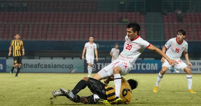 LĐBĐ Malaysia lên tiếng sau chấn thương kinh hoàng của cầu thủ Tajikistan
