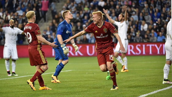 Real Salt Lake đả bại Los Angeles sau màn rượt đuổi tỷ số kịch tính