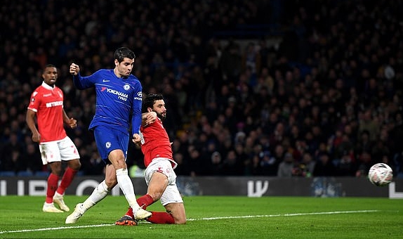 Morata lập cú đúp trong ngày Chelsea chia tay Fabregas