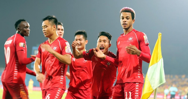 Ngoại binh tỏa sáng, Khánh Hòa và Hải Phòng tạo cơn mưa bàn thắng