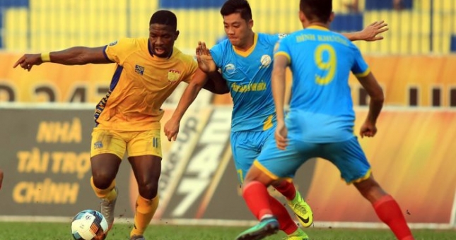 Ghi bàn thắng muộn, Khánh Hòa rời Thanh Hóa với 1 điểm
