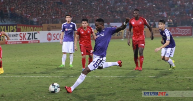 Quang Hải lập siêu phẩm, Hà Nội lội ngược dòng trước Hải Phòng