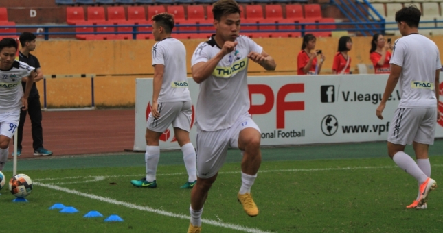 VIDEO: Văn Thanh, Hoàng Lâm tái xuất trước vòng 14 V-League