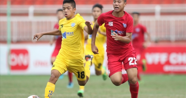 Thắng đau tim nhờ penalty, thầy trò Văn Quyến lên ngôi ở VCK U15 QG