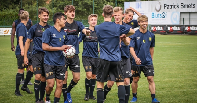 Công Phượng được đồng đội mới khen là chăm chỉ hơn những 'ma cũ'