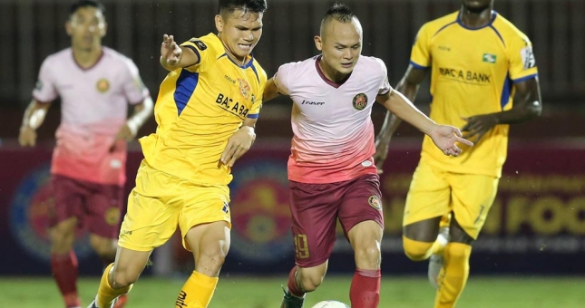 Thủng lưới phút bù giờ, SLNA mất 3 điểm trong tiếc nuối