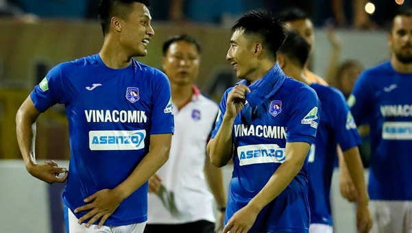 Đôi công rực lửa, Than Quảng Ninh chia điểm Khánh Hòa đáng tiếc