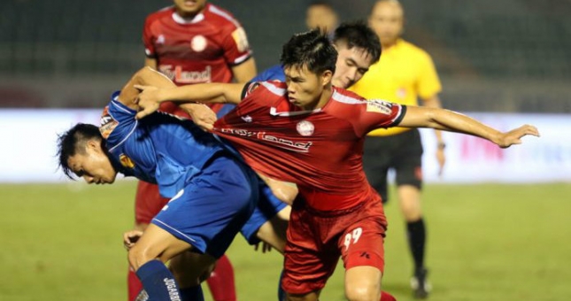 Thua trắng Quảng Nam, TP HCM tự bắn vào chân trong cuộc đua vô địch