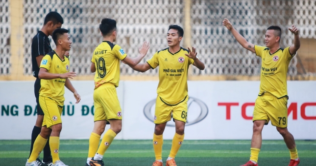 Gia Việt thua đang tiếc, EOC giành vé vào chung kết VPL S1