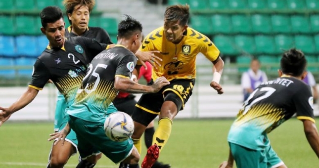 Đả bại Hougang, Yangon tạm lấy ngôi đầu bảng của TP HCM