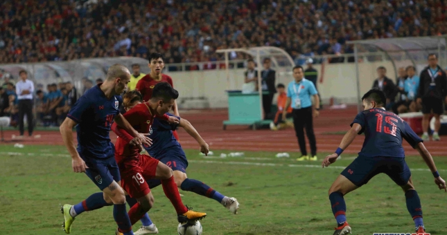 Thái Lan vượt mặt hoàn toàn Việt Nam trong BXH giá trị cầu thủ