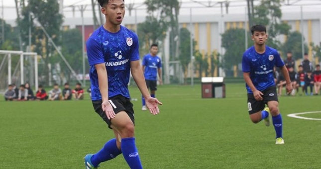 Hoàn cảnh đặc biệt, tài năng sáng giá vươn lên làm đội trưởng lò PVF