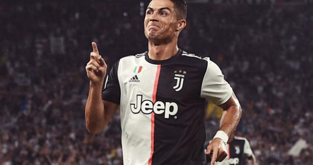 Ronaldo khiến Juventus lỗ nặng