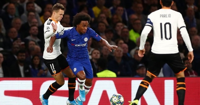 Barkley sắm vai tội đồ, Chelsea gục ngã ngay trên sân nhà