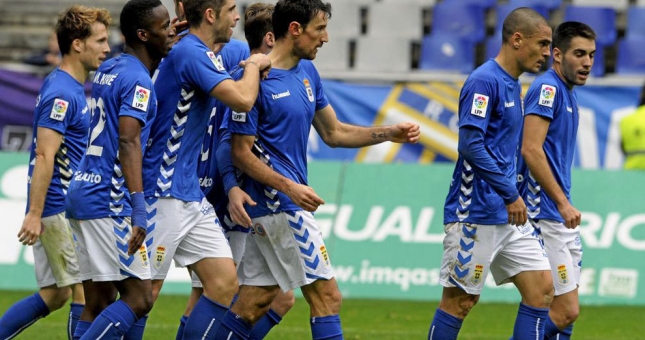 VIDEO: Hậu vệ La Liga 2 tự xỏ háng rồi phản lưới nhà