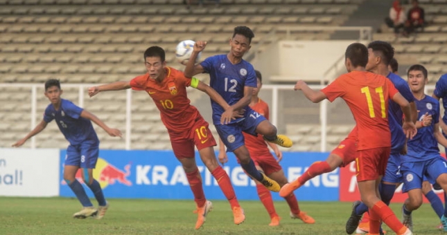 U16 Trung Quốc bị cầm hòa: 'Con rồng không điểm nhãn'