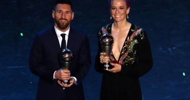 Giành giải The Best, cầu thủ nhắc tới chuyện đồng tính